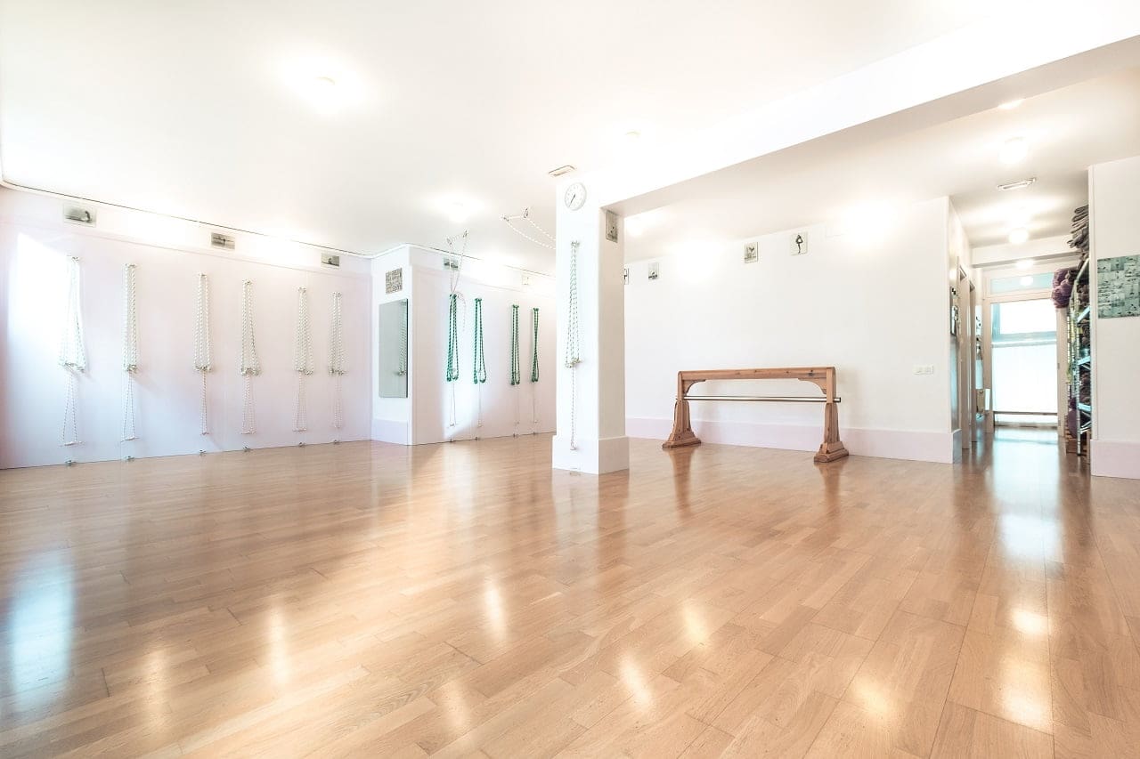 Yoga IYENGAR Barcelona-Centre ZAMA IOGA IYENGAR Les Corts